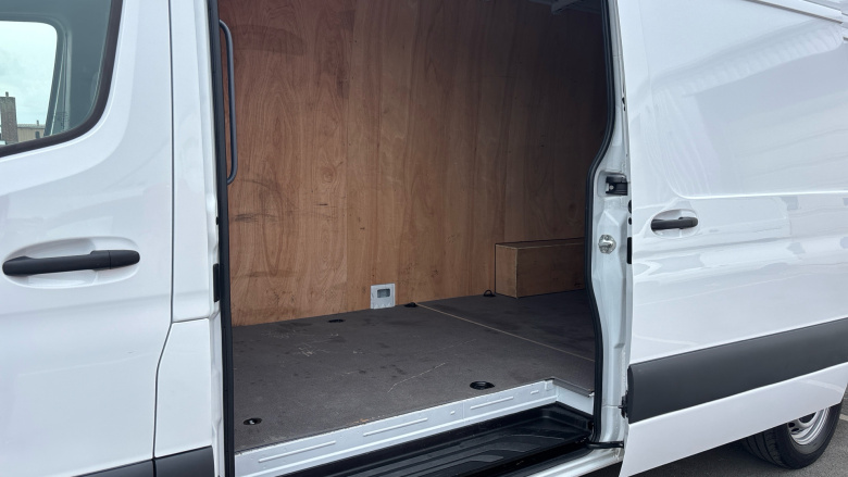 Mercedes-Benz Sprinter 315Cdi L3 Diesel Rwd 3.5t H2 Pro Van 9G-Tronic
